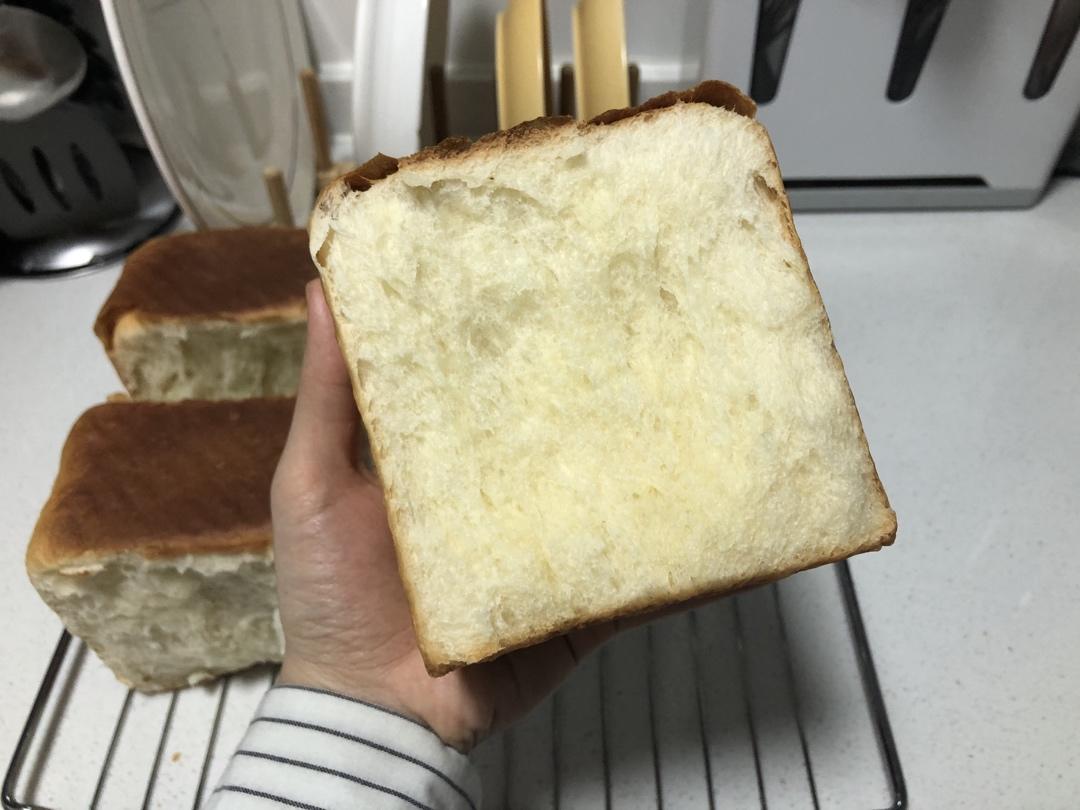 和云朵一样柔软的北海道牛奶吐司