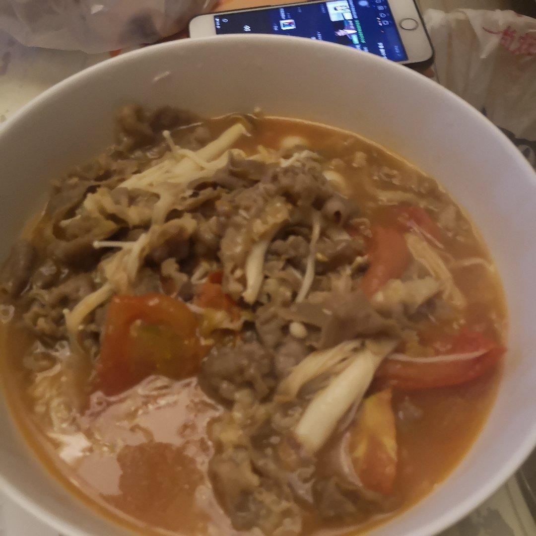 番茄肥牛金针菇汤