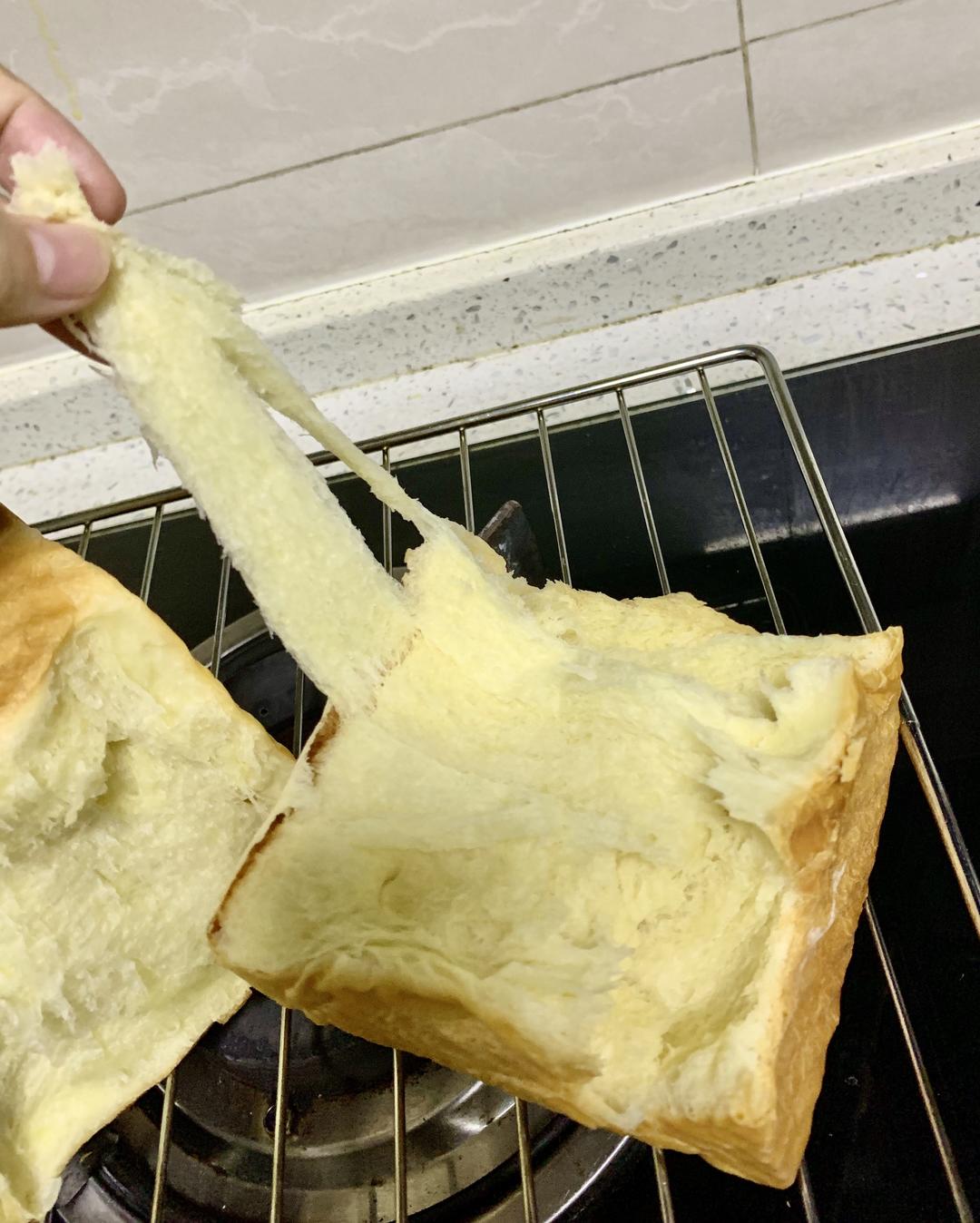 纯奶手撕吐司的做法 步骤1