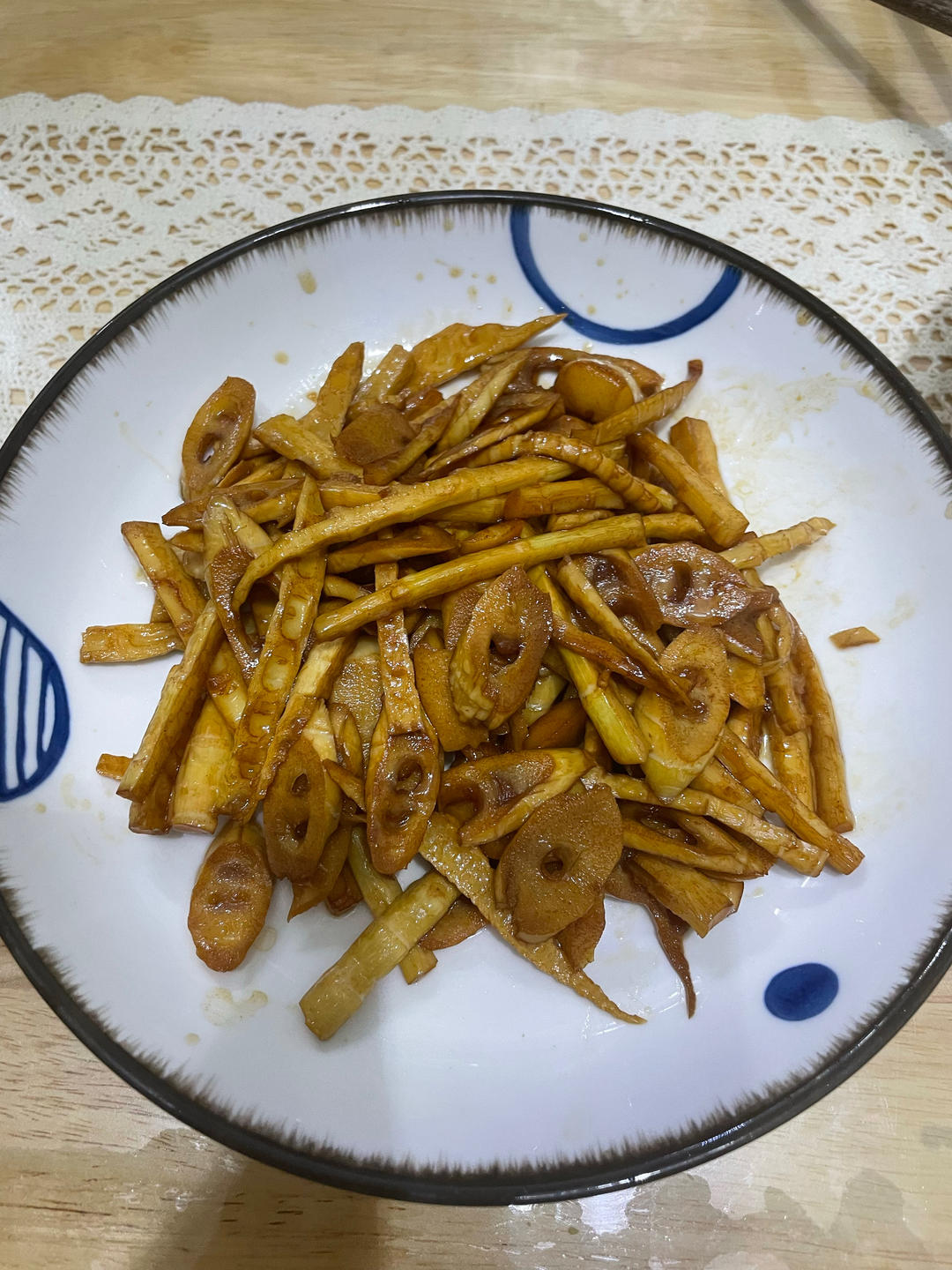 一个人能吃两盘的油焖笋