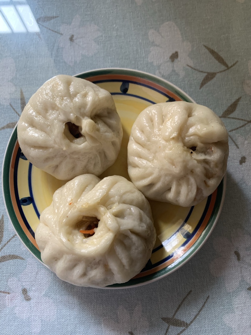 my做的素包子胡萝卜木耳粉条鸡蛋馅