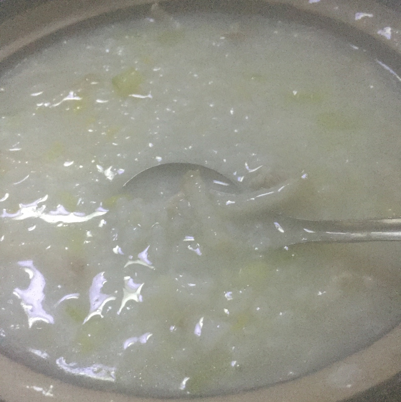 芹菜肉丝粥（煲仔锅）