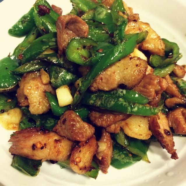 超简单的辣椒炒肉的做法