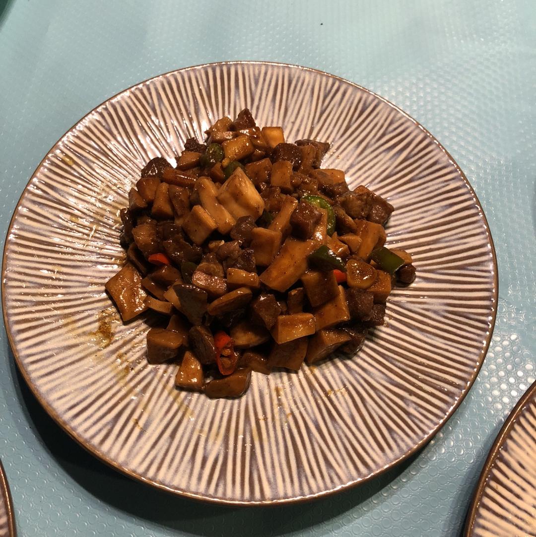 家常菜~杏鲍菇烧牛肉粒