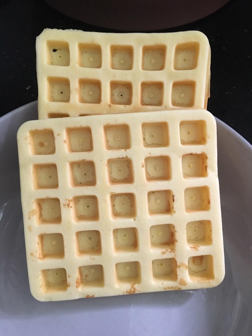 冰淇淋馅华夫饼