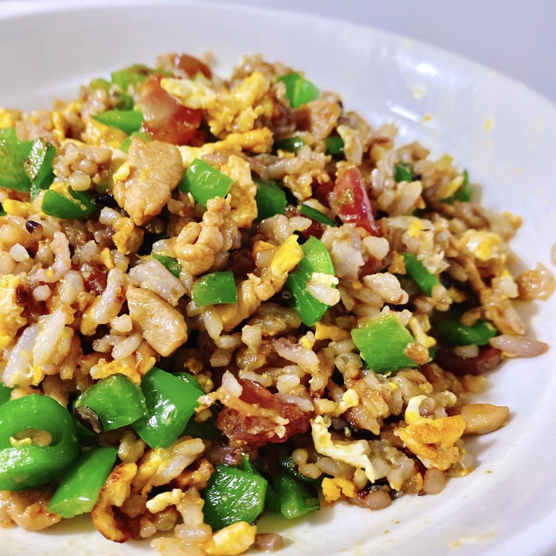 粒粒分明虾仁蛋炒饭