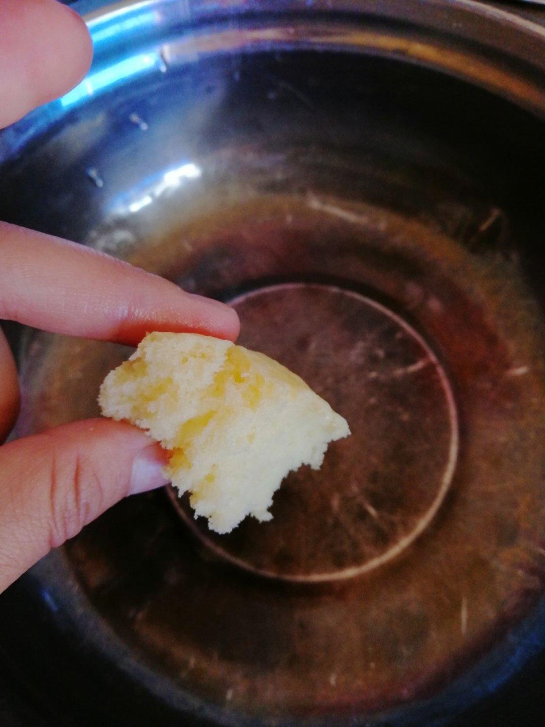 用全蛋打发的纸杯蛋糕