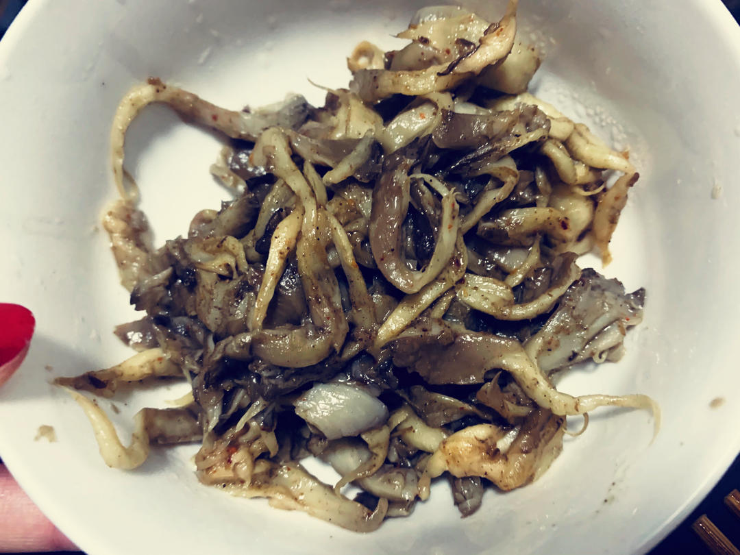 干煸平菇（有肉的味道）
