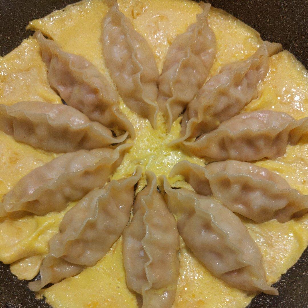 必品阁泡菜王水饺·煎饺抱蛋