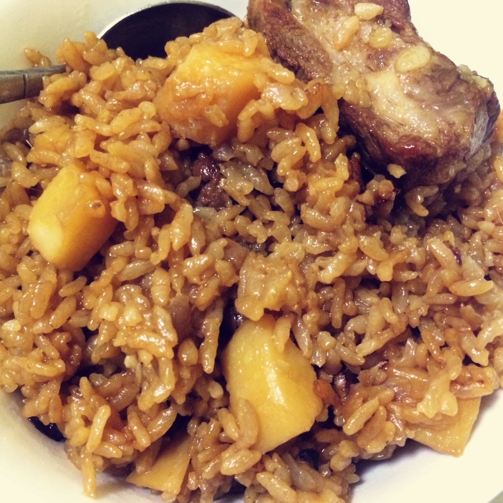 喷香排骨焖饭（爆好吃）