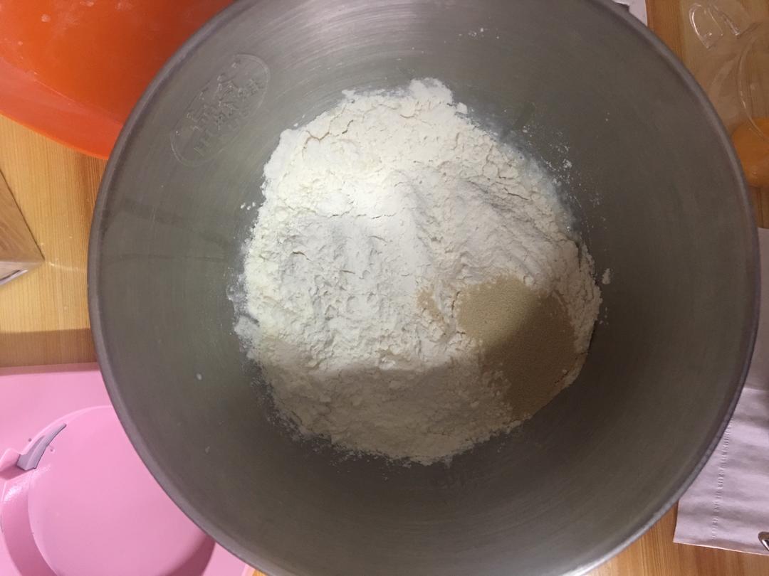 纯奶手撕吐司的做法 步骤1