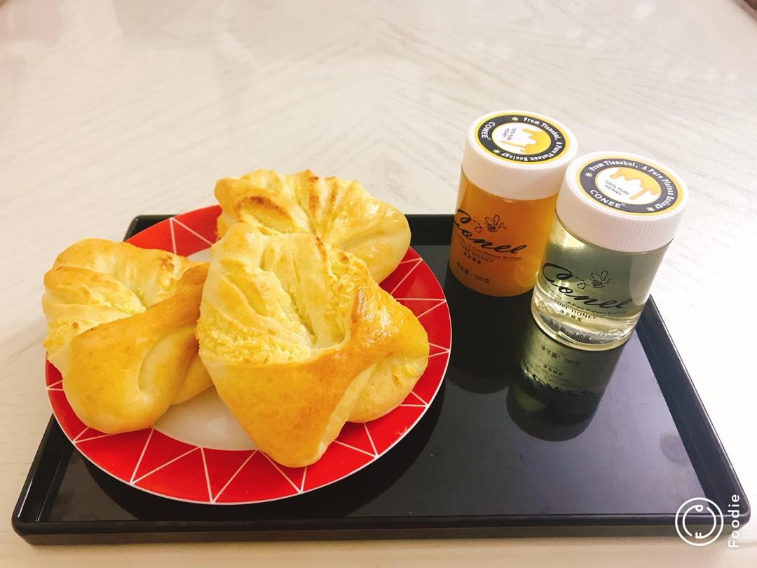 椰蓉叶子面包