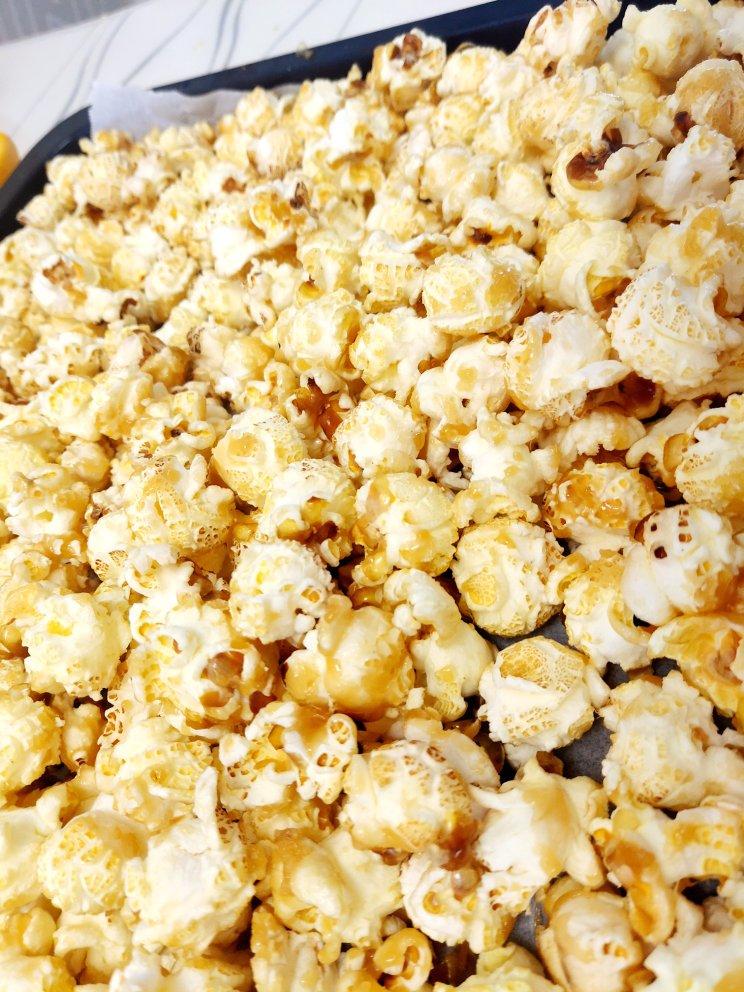 一招搞定小朋友的黄油焦糖爆米花，简单又好吃