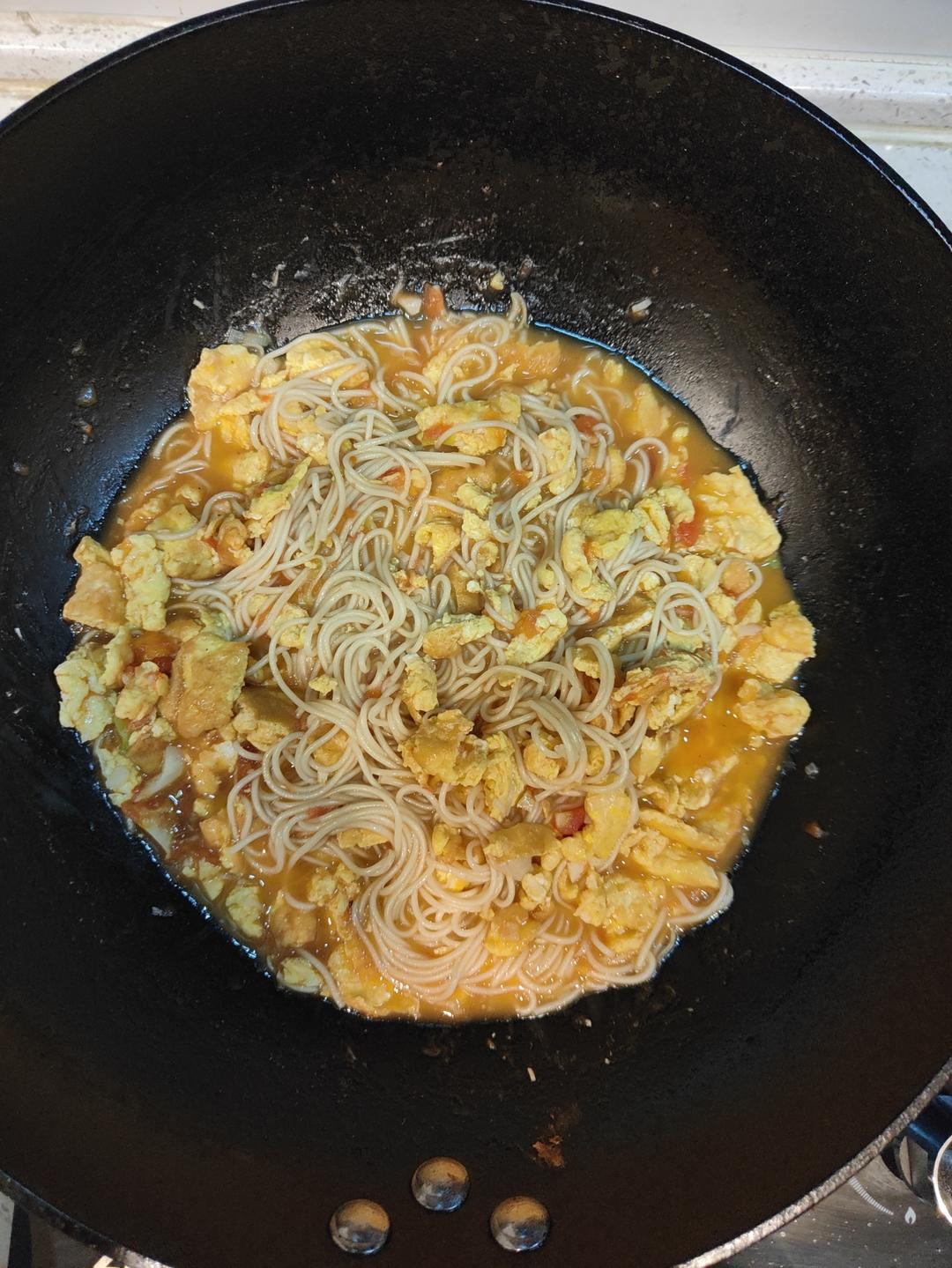 恨不得抱着锅舔的番茄鸡蛋面