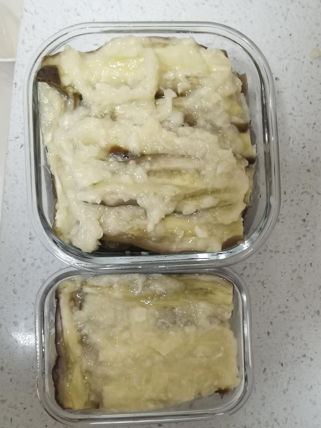 蒜茄子，只加蒜、盐和香菜味道最好。