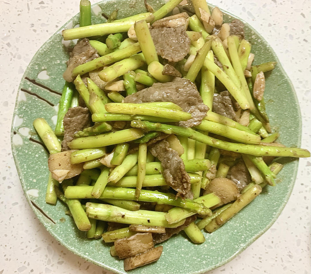 芦笋炒牛肉