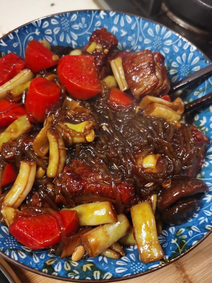 排骨豆角炖粉条