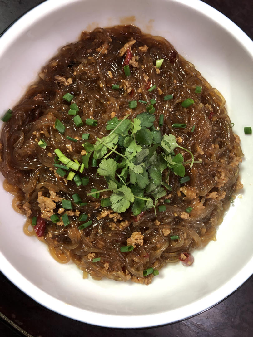 10分钟快手菜，巨下饭的肉沫粉丝煲