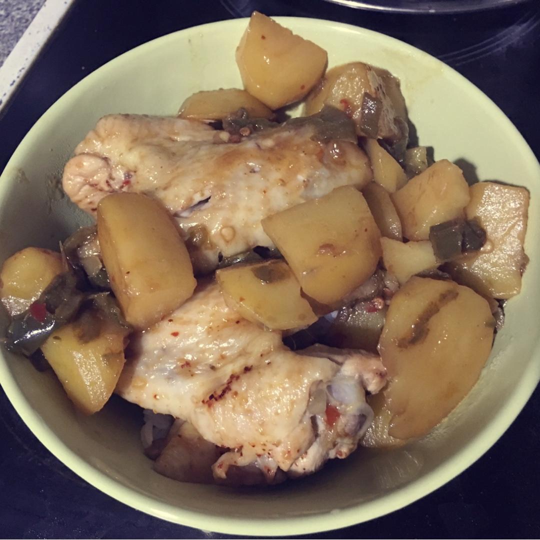 土豆炖鸡翅（快手零失败）