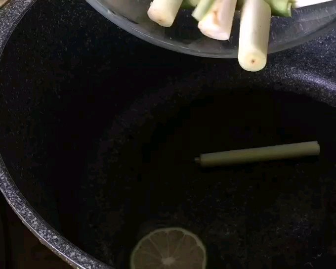 香茅菊花果冻/凉粉的做法 步骤1