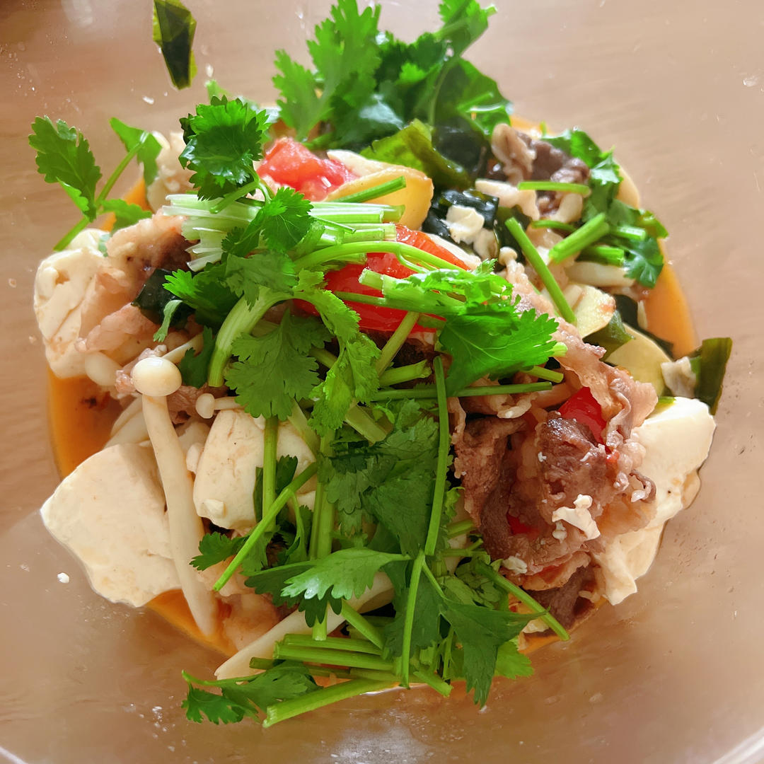 唇齿留香的爽口金汤肥牛卷