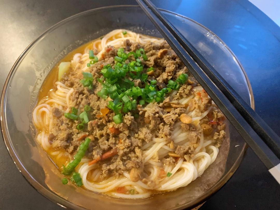 肉酱米粉--每一口都有滋有味