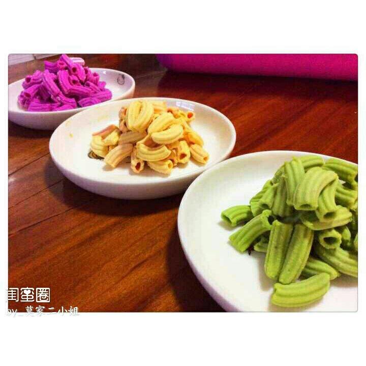 自制纯天然蔬菜汁彩色面条