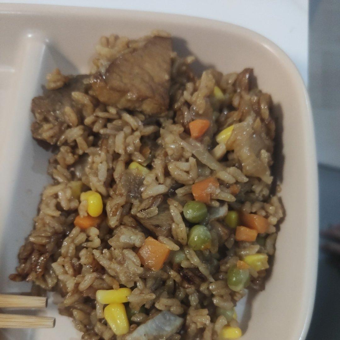 超简单的真香排骨焖饭！馋哭隔壁家小孩儿😋