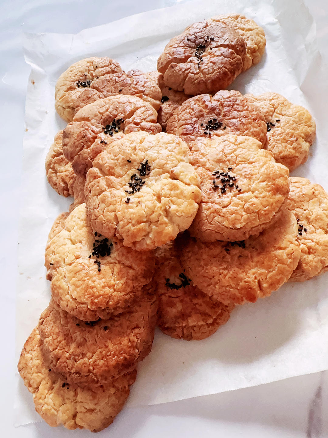 轻轻一按就碎掉的原味桃酥（不输猪油版）