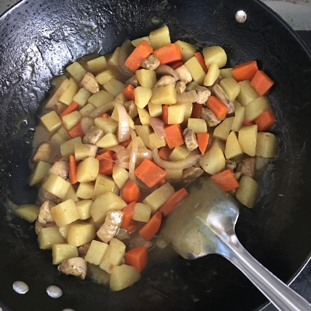 咖喱土豆鸡块