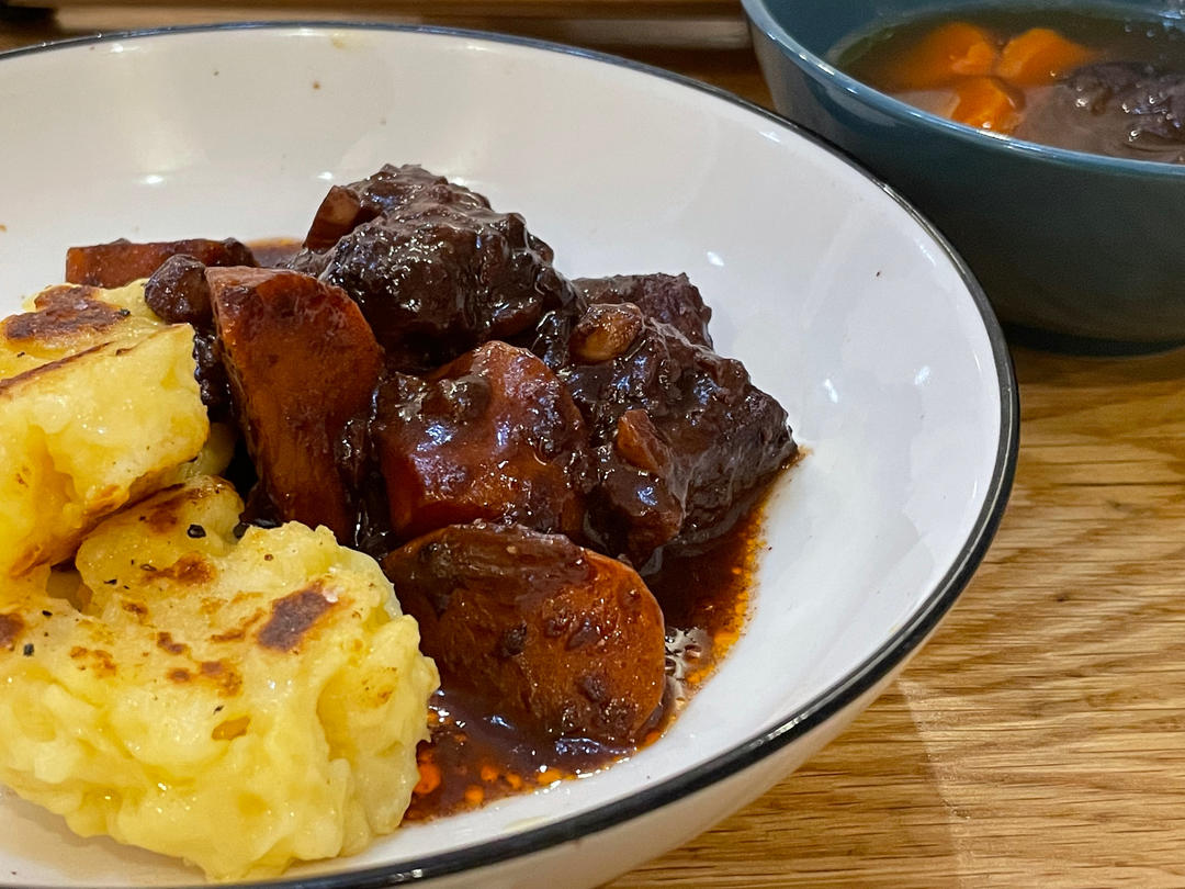 【Rachel khoo】炖牛肉配法棍丸子（Boeuf Bourguignon with Baguette Dumplings）