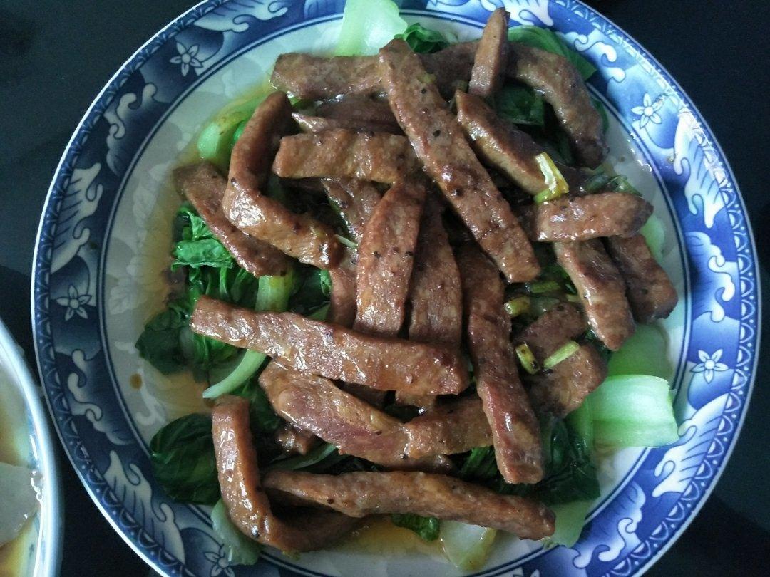 黑椒牛柳炒拉皮（茼蒿菲力版）