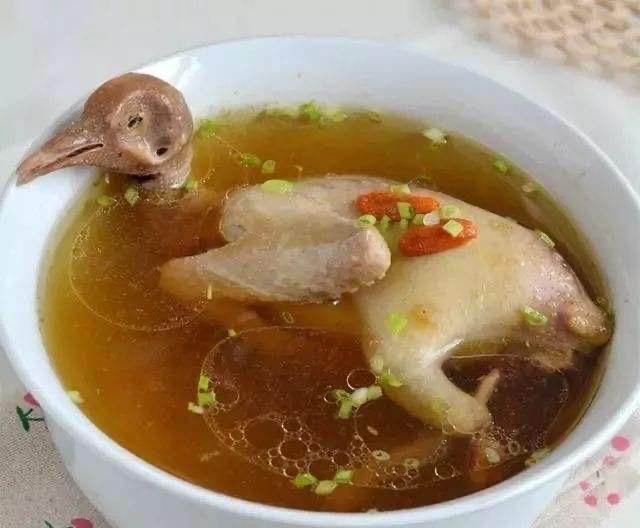 清补凉煲老鸽