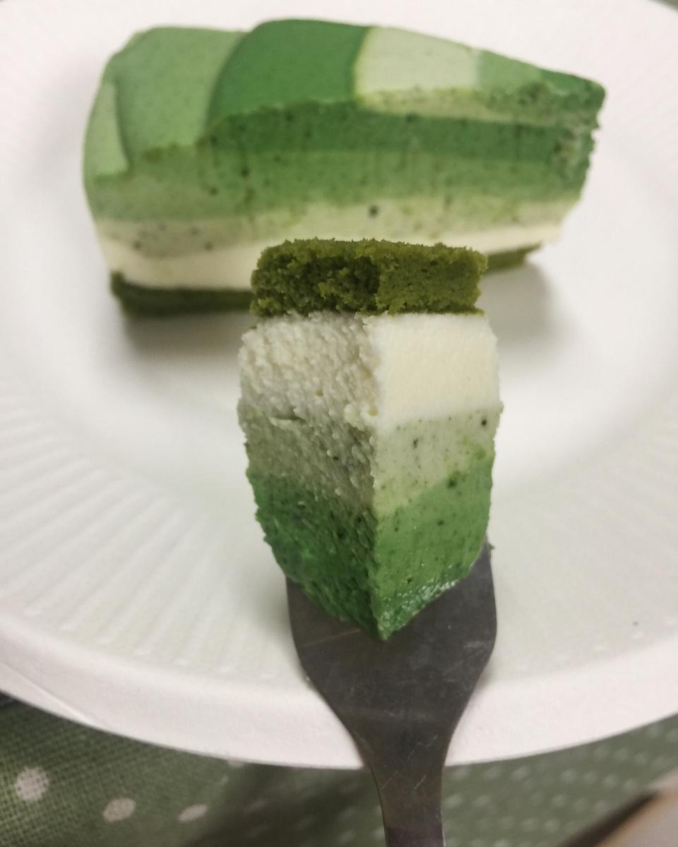 渐变抹茶慕斯蛋糕：我Amanda带着既美又作的抹茶甜点又来了！【曼食慢语】