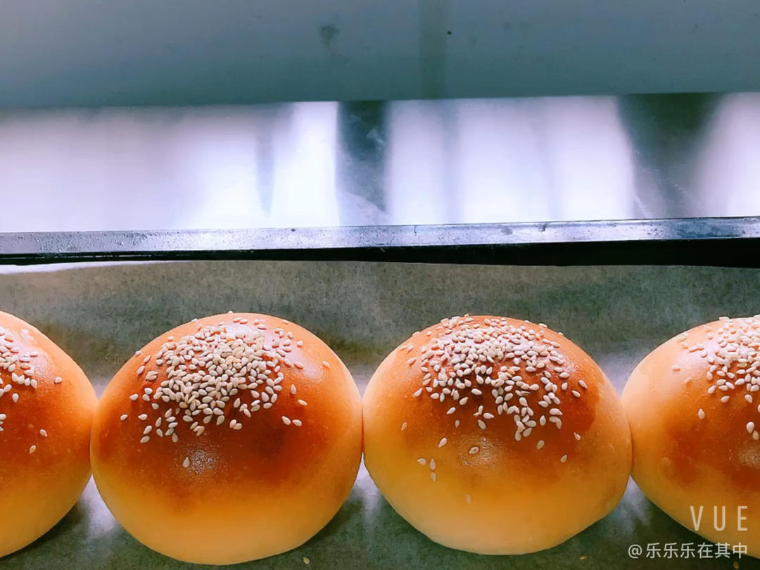 汉堡面包胚：潮湿的夏天，适合做面包