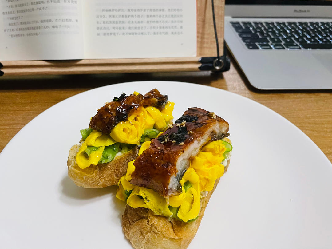 青瓜鳗鱼蛋丝全麦豆豆汉堡【健康一手握】