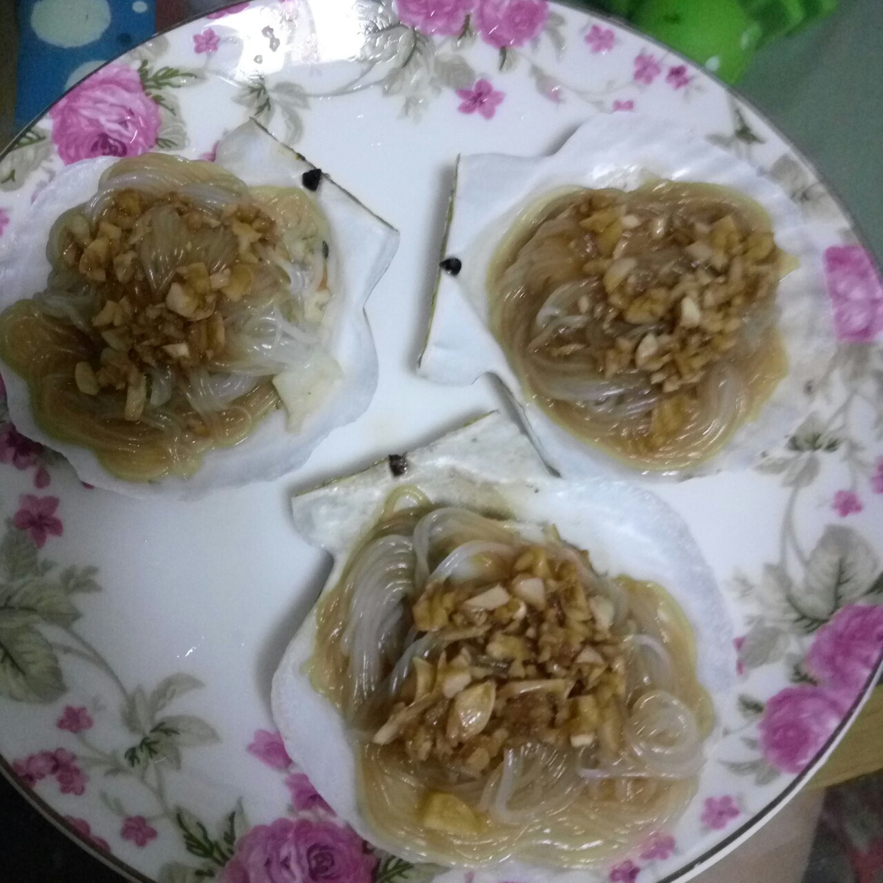 蒜蓉粉丝蒸扇贝