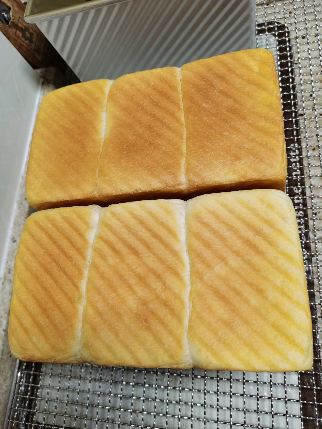 软到拿不起来的生吐司