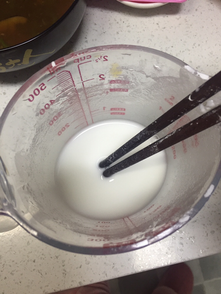 自制米浆肠粉(豆浆机版)的做法 步骤4