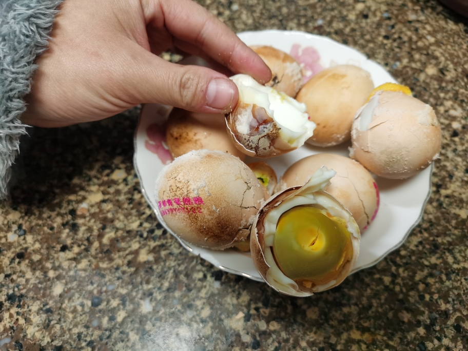 古法盐焗蛋 鸡蛋这样吃保证一抢而空  咸香不腻的做法
