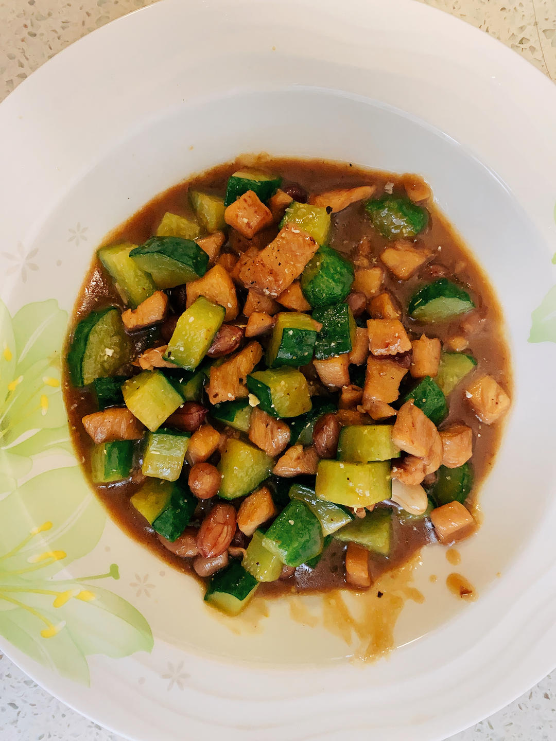 连吃三天都不腻的减脂餐~黄瓜炒鸡胸肉