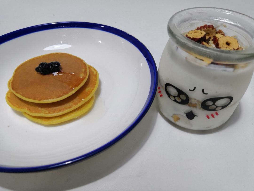 【减脂早餐】无油香蕉松饼（超简单）