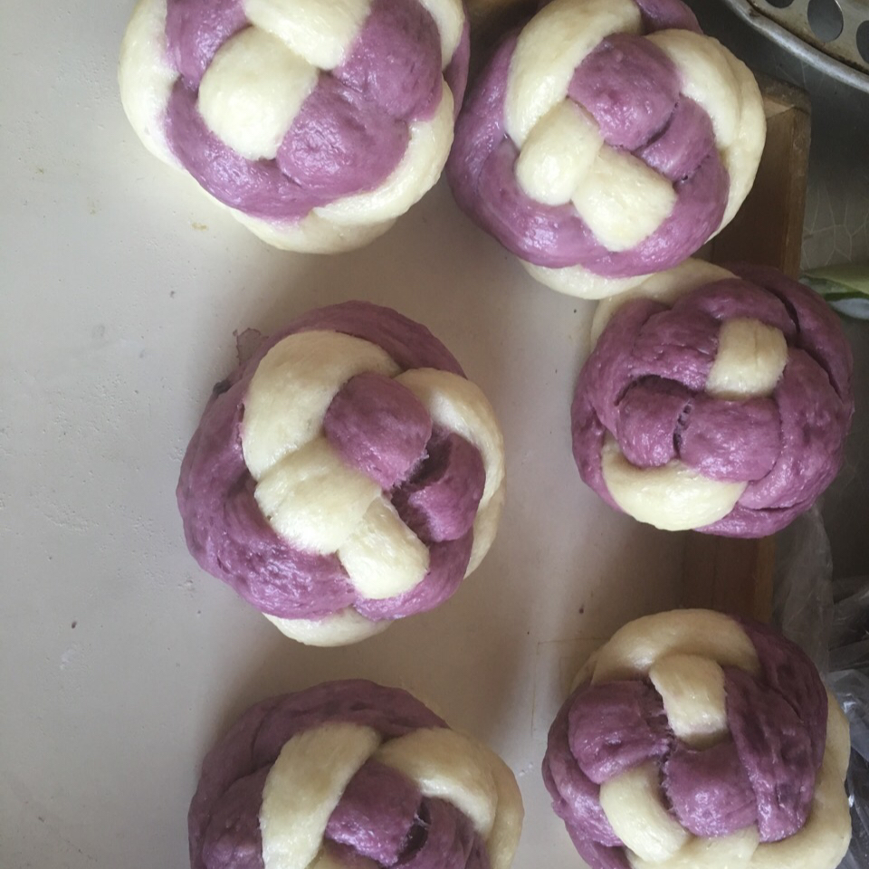 渐变紫薯绣球馒头