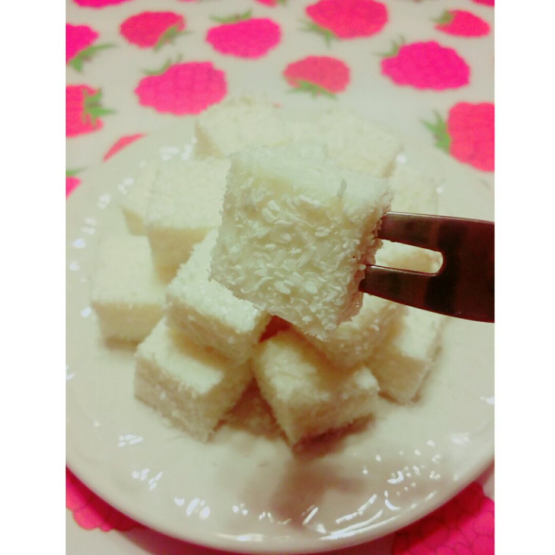 椰丝牛奶小方糕