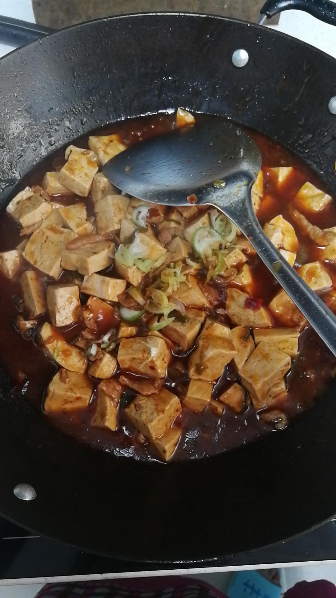 红烧豆腐，没有比这个更简单的了，好下饭