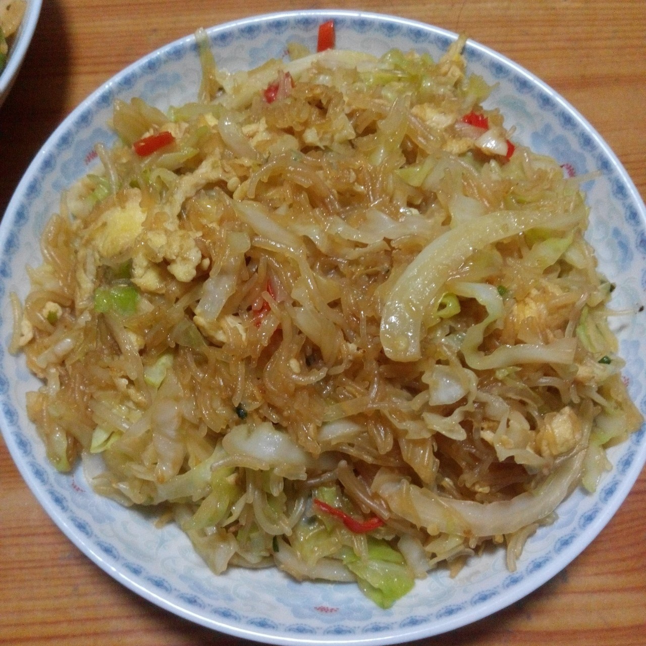 包菜粉丝炒鸡蛋