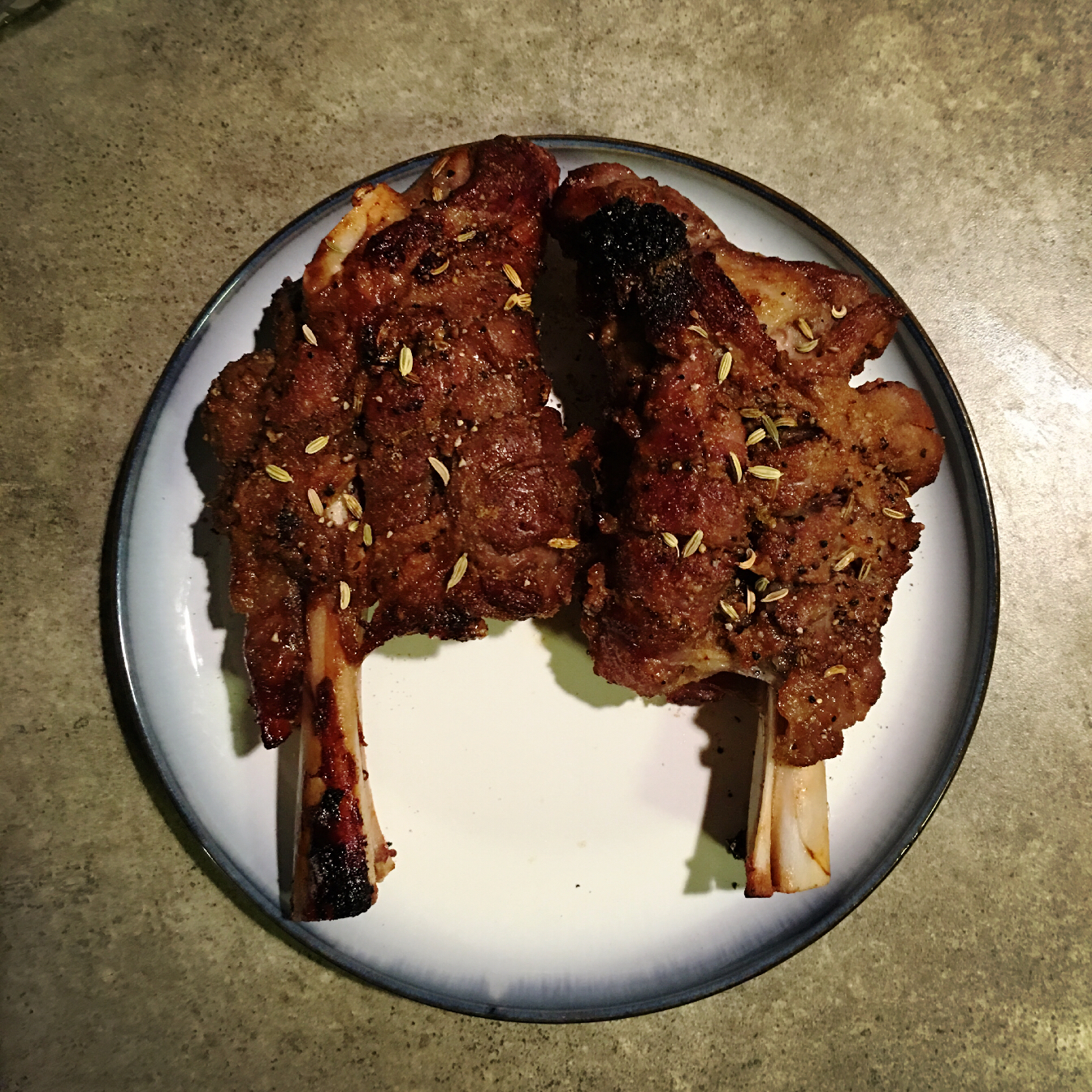 孜然蒜香烤羊腿