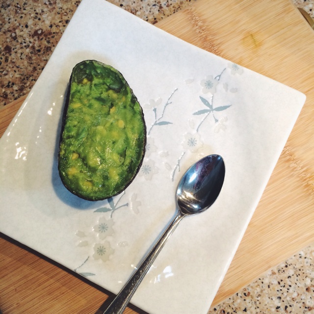 白糖拌牛油果（牛油果冰淇淋）