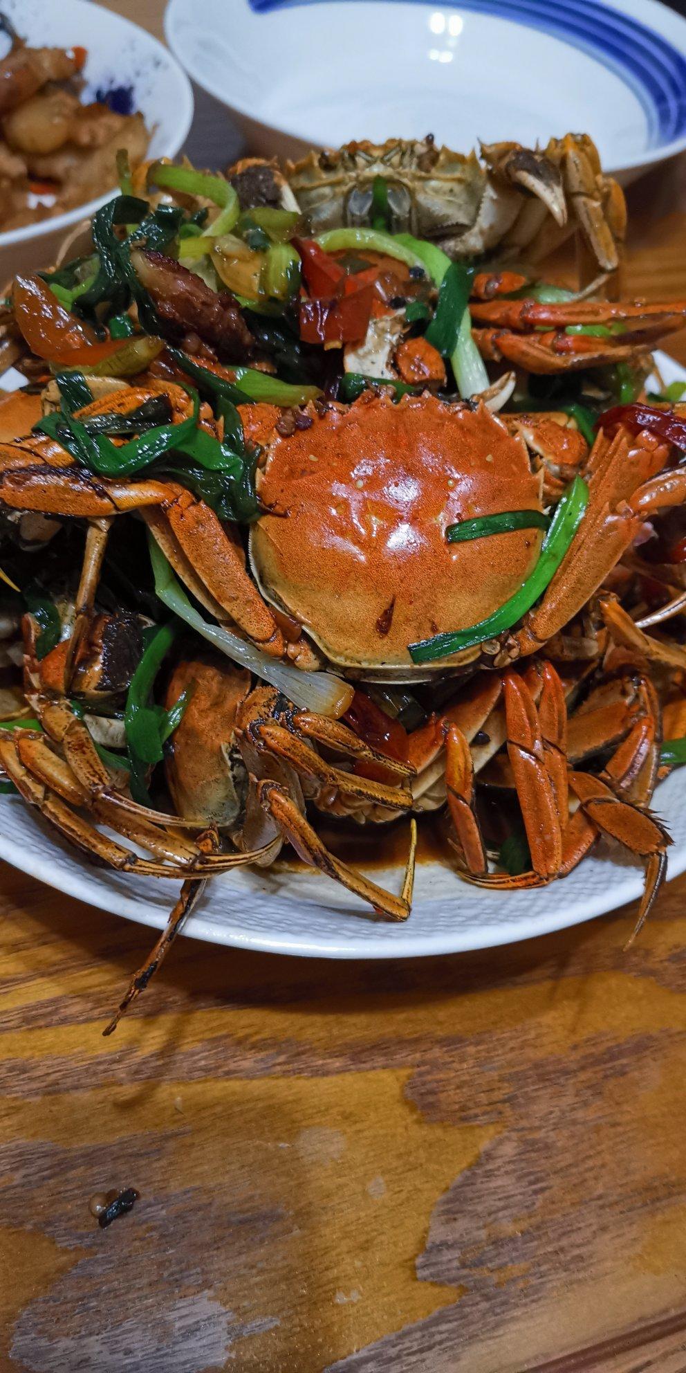 小羊的妈妈做的油焖蟹