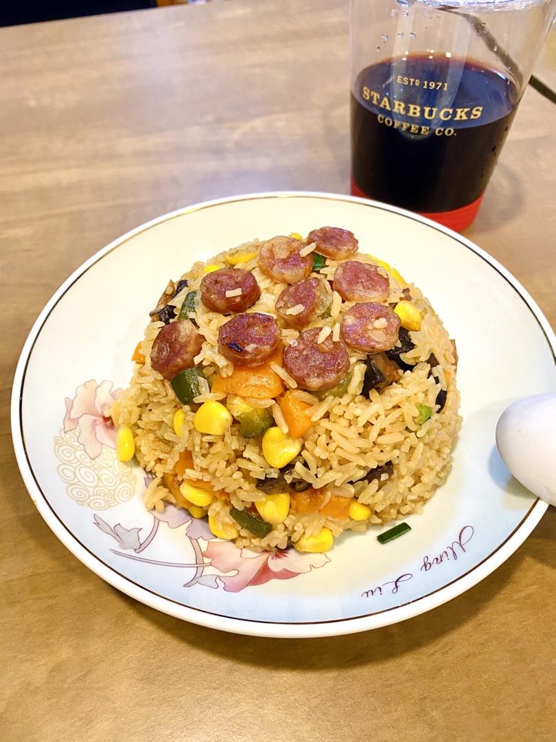 懒人必备～电饭煲腊肠焖饭